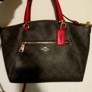 Cute Coach purse with wristlet and card case walle